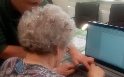Zajęcia Komputerowe w Dzienny Domu Opieki w Łączkach Kucharskich